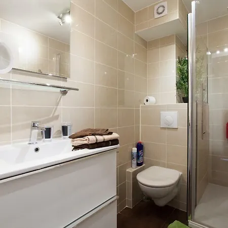 2 Chambres 2 Salles De Bain Rue Marceau