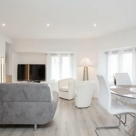2 Chambres 2 Salles De Bain Rue Marceau * Cannes