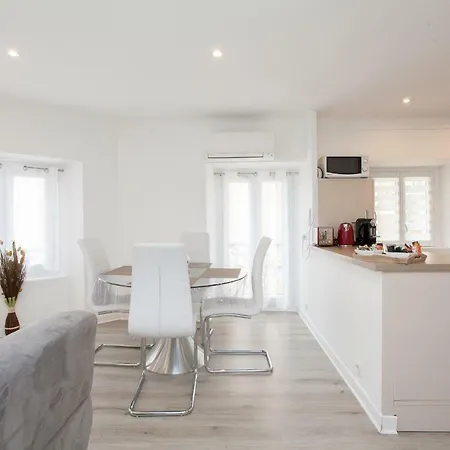 2 Chambres 2 Salles De Bain Rue Marceau